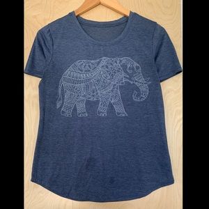 3/$15 Blue elephant t shirt sz L